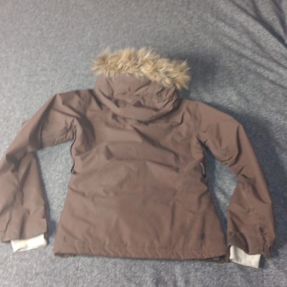 Betty Rides Snowboard Jacket w/ Detachable Fur Hood - Picture 3 of 10